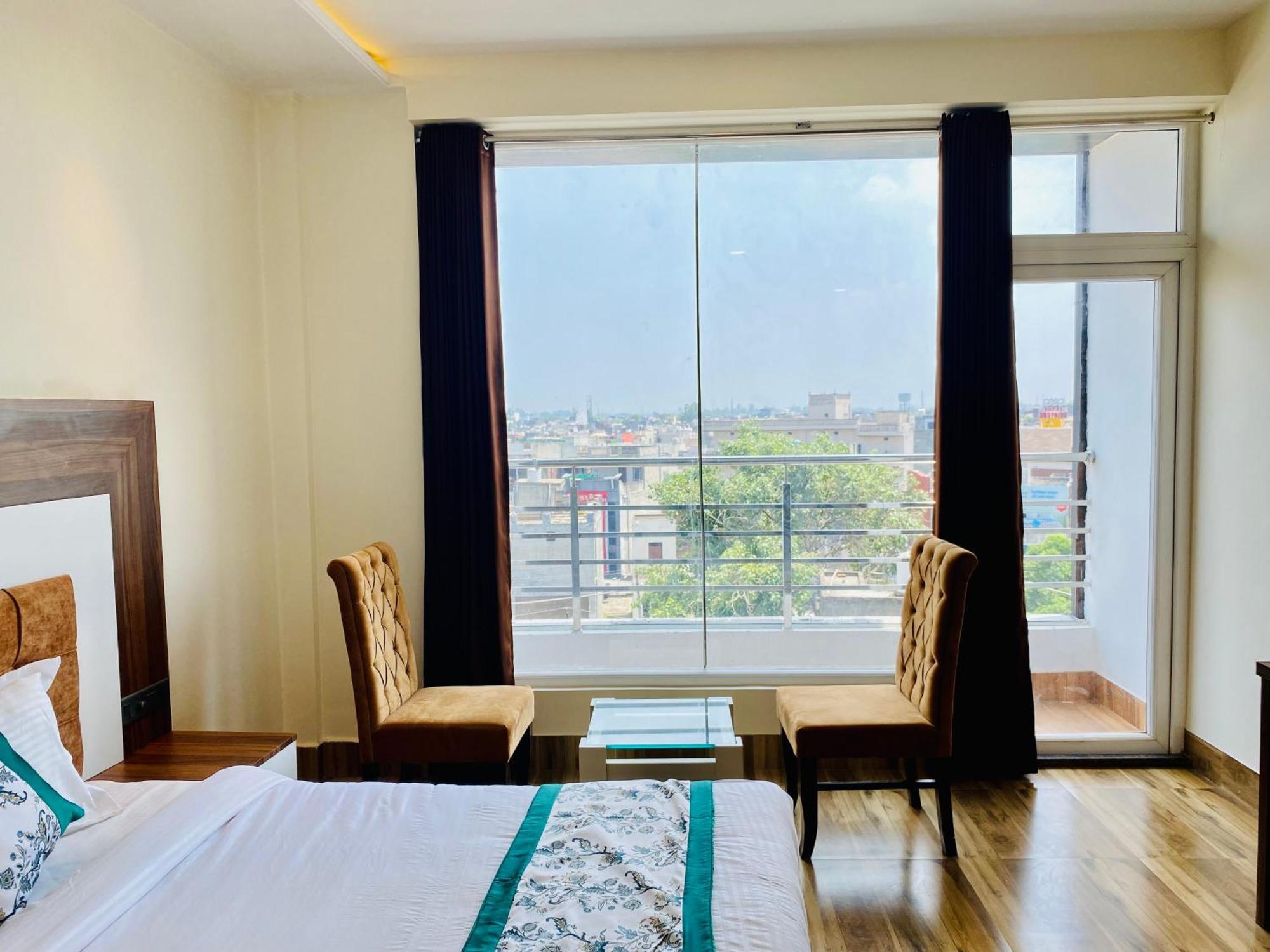 Hotel White House Walking Distance From Golden Temple- With Parking Amritsar Extérieur photo