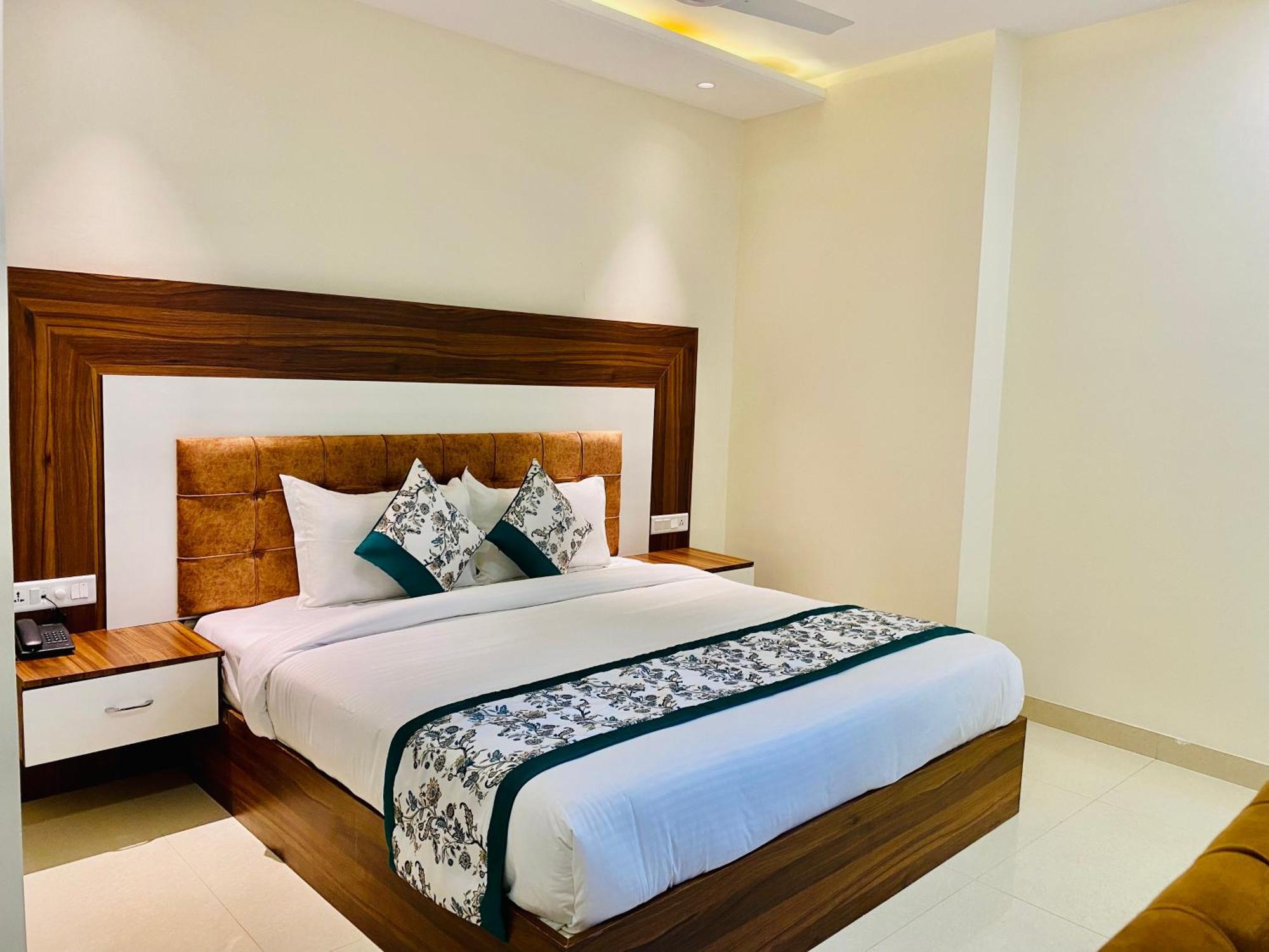 Hotel White House Walking Distance From Golden Temple- With Parking Amritsar Extérieur photo