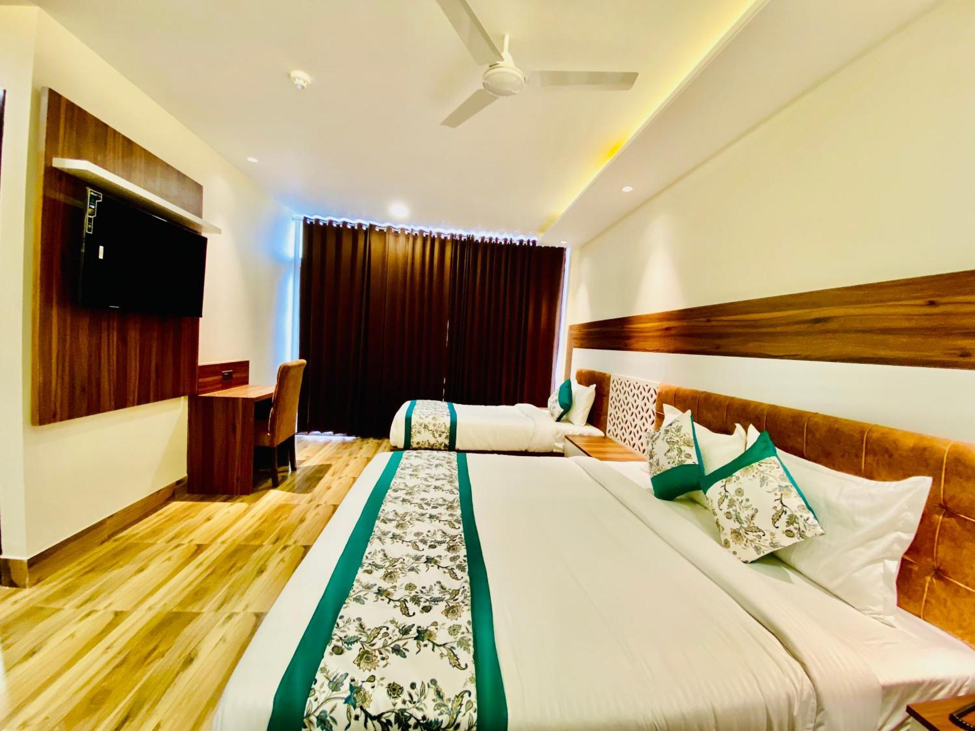 Hotel White House Walking Distance From Golden Temple- With Parking Amritsar Extérieur photo