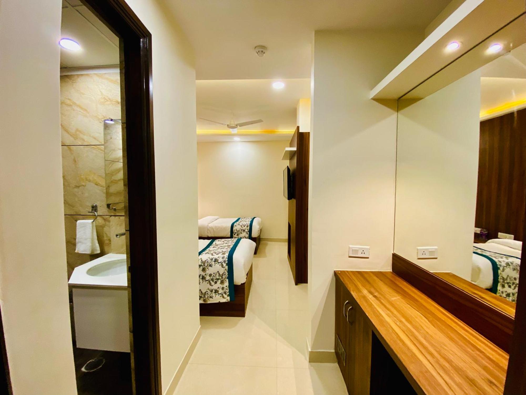 Hotel White House Walking Distance From Golden Temple- With Parking Amritsar Extérieur photo